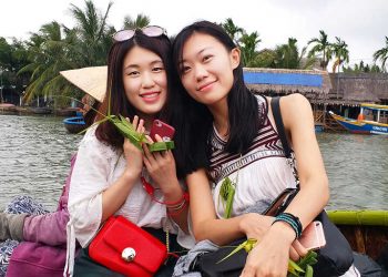 Making beautiful souvenirs (watches, rings, hats…)